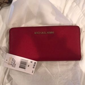 BRAND NEW MICHAEL KORS WALLET IN AMAZING RED COLOR